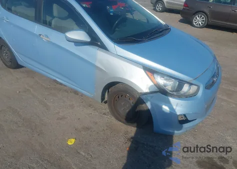 2013 Hyundai Accent Gs z USA, uszkodzony, nr VIN KMHCT5AE4DU119904